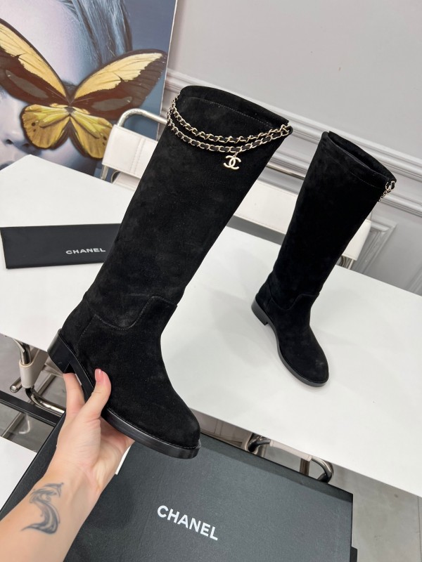 Chanel 2025 SS Quilted Leather Chain CC Logo Flat Ankle Boots - LY00510