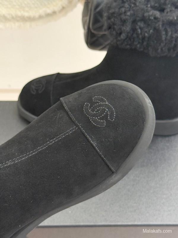 Chanel 25K Series Two-Tone CC Fur Snow Boots - KFY00300