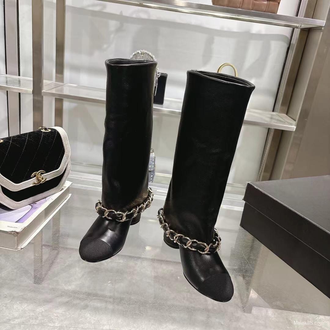 Chanel 2025/SS Runway Turn-Cuff Large Chain Block Heel Boots - LY00510