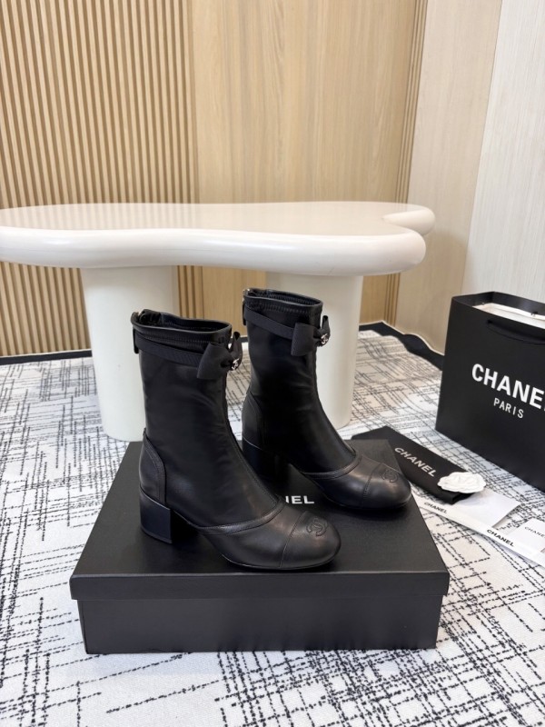 Chanel Classic Chunky Heel Back Zipper Ankle Boots - LY00320