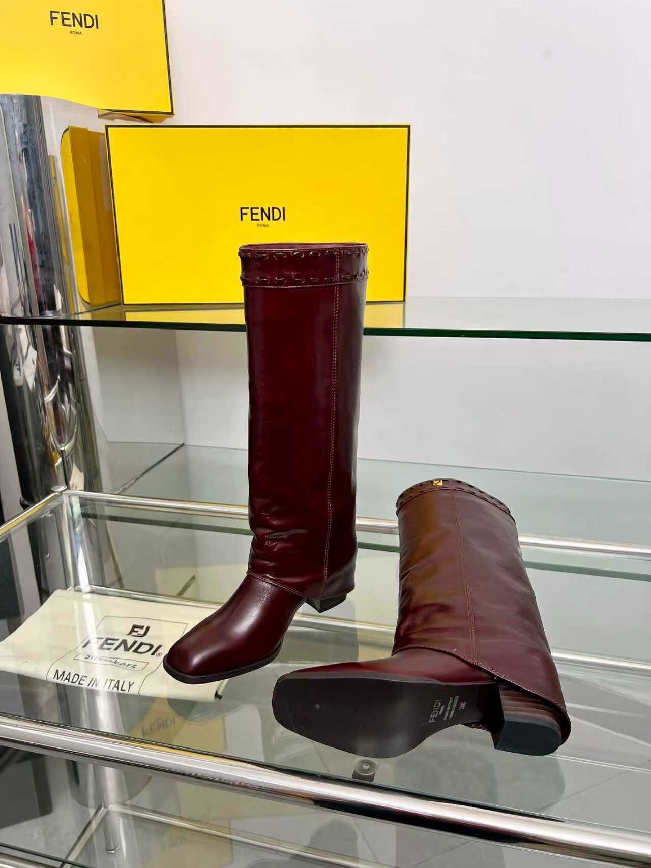 FENDI 2025 SS Wide Leg Boots with Block Heel - LY00510