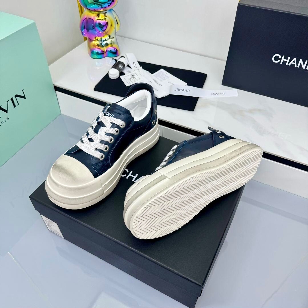 Chanel 2025 SS Classic Panda Dirty Sneakers Bread Shoes - LY00330