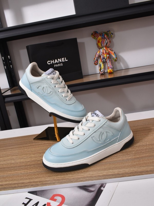 Chanel Classic Loafer with Gradient Logo and Platform Sole - KFY00350