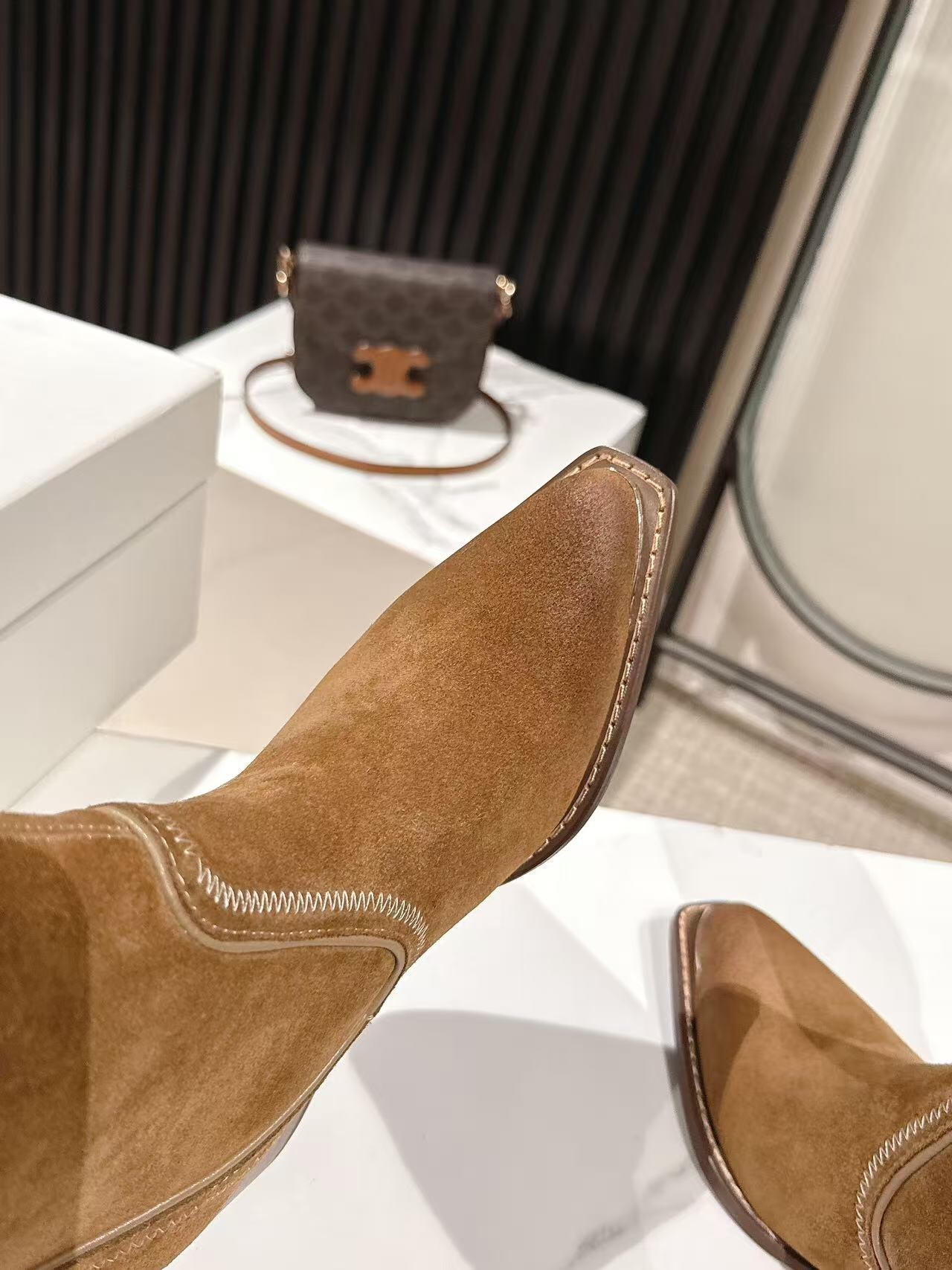 CELINE 2025/SS Fashion Boots Retro European Style Short Boots - LY00500