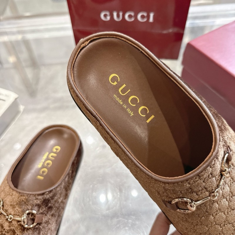 Gucci Women's Mule Velvet with Horsebit Detail - LY00240