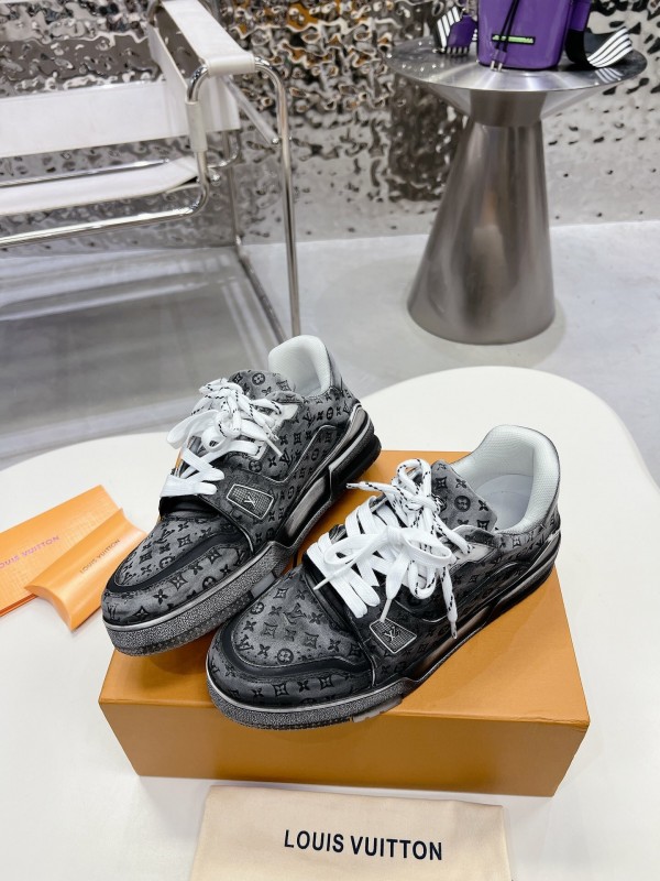 LV Trainer Basketball Series Washed Sneakers - LY00430