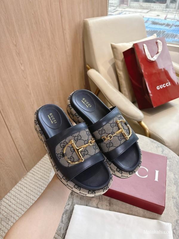 Gucci 8356-8 Women's Sandals with Horsebit Detail and Gold Hardware