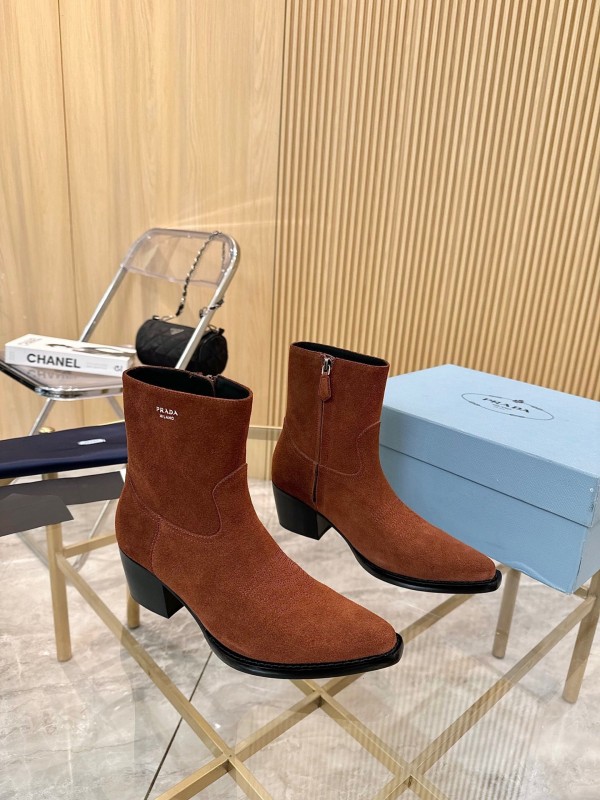 Prada Classic Pointed Boots 2025 SS Collection - L Y00330