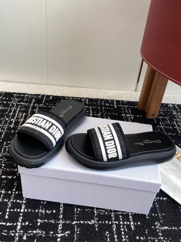 Dior Spring Summer 2025 Latest Lightweight Foam Sole Beach Sandals - KFY00260