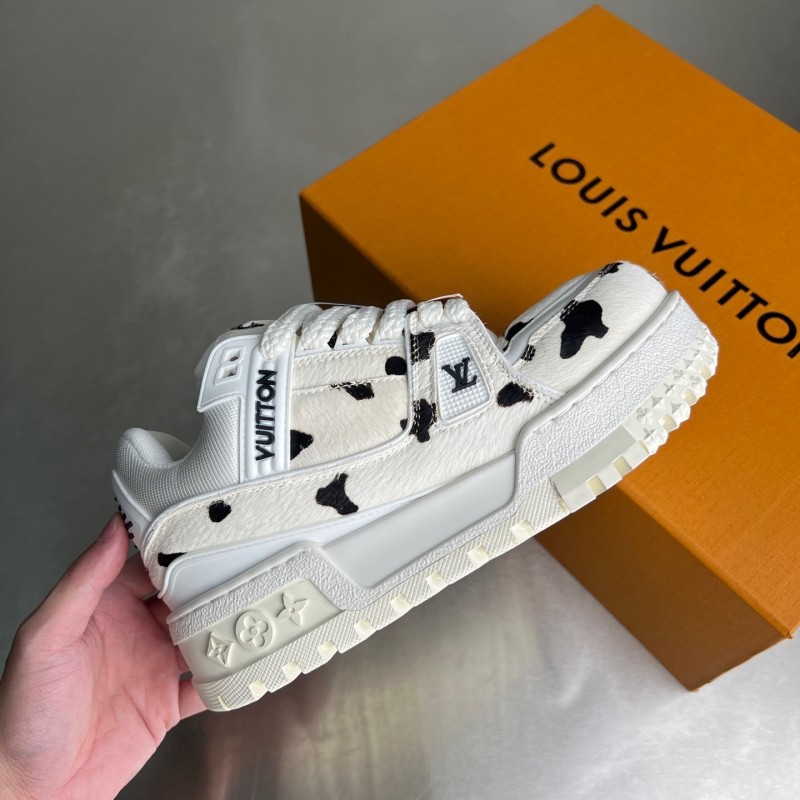 Lv 2025/ss Signature Logo Leather Sneakers - YC