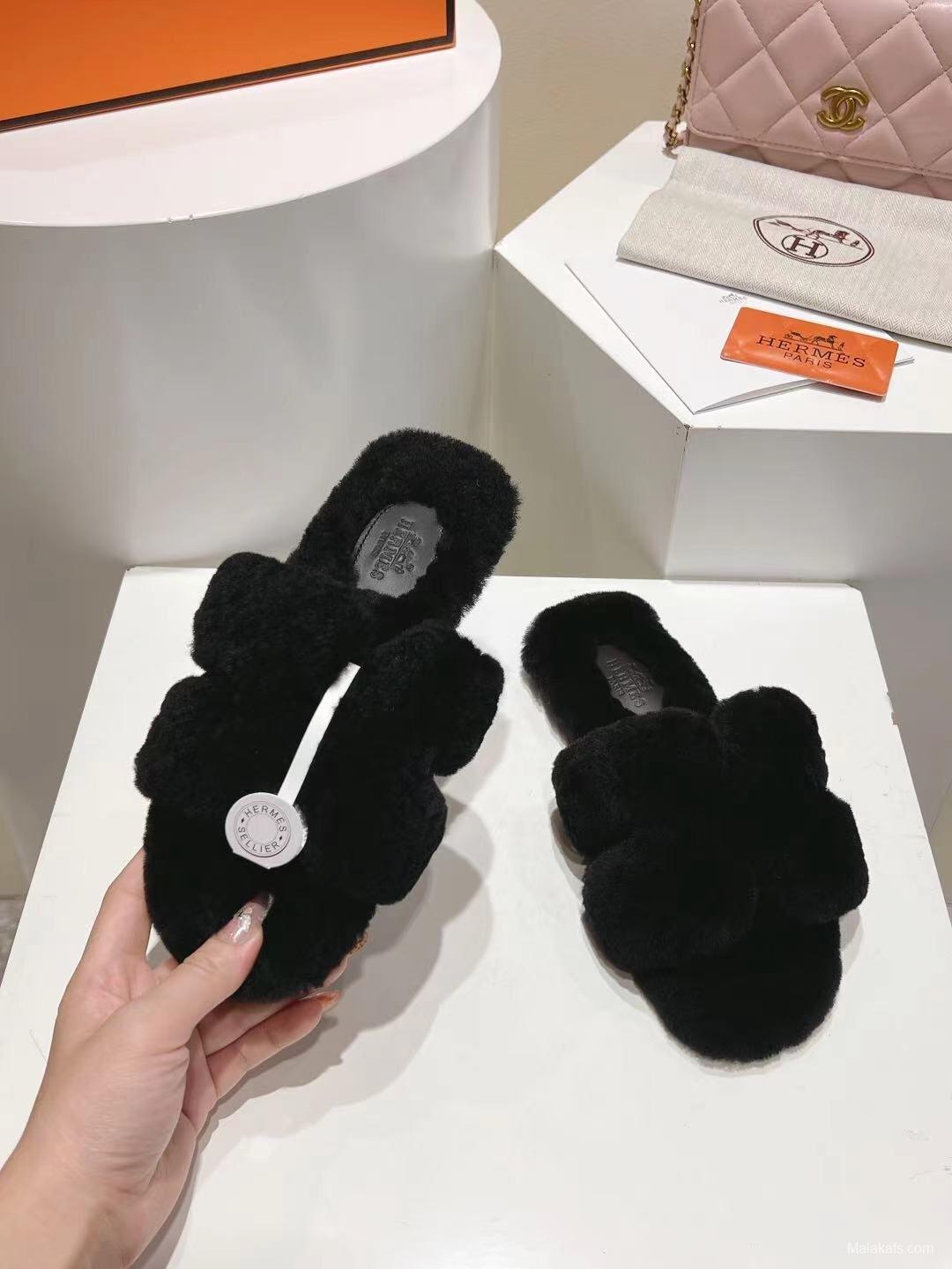 Hermès 2025 SS Love Fur Flat Slippers - LY00240
