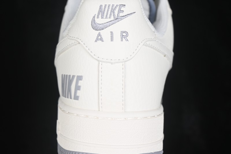 Nike Air Force 1 '07 Low Basketball Sneakers with Full-Length Air Cushion - MM3399-829