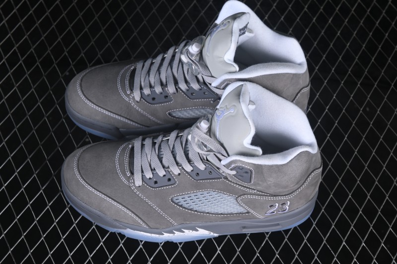 Air Jordan 5 Wolf Grey Basketball Shoes - DD0587-002