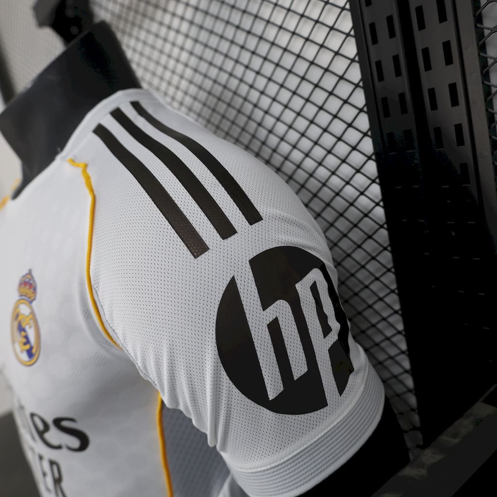 Player Version 25/26 Real Madrid Home Jersey